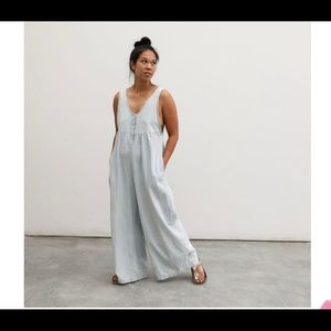 Neve and Hawk Sunset Jumper